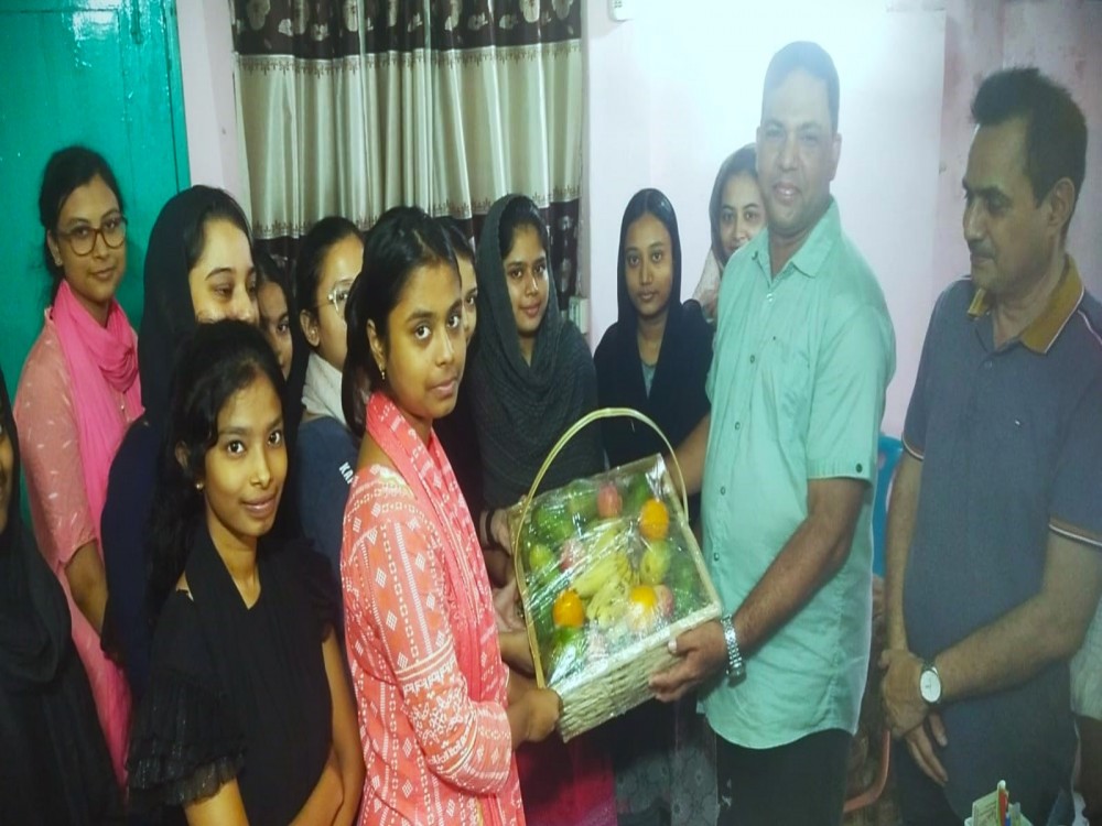 হোস্টেল পরিদর্শন