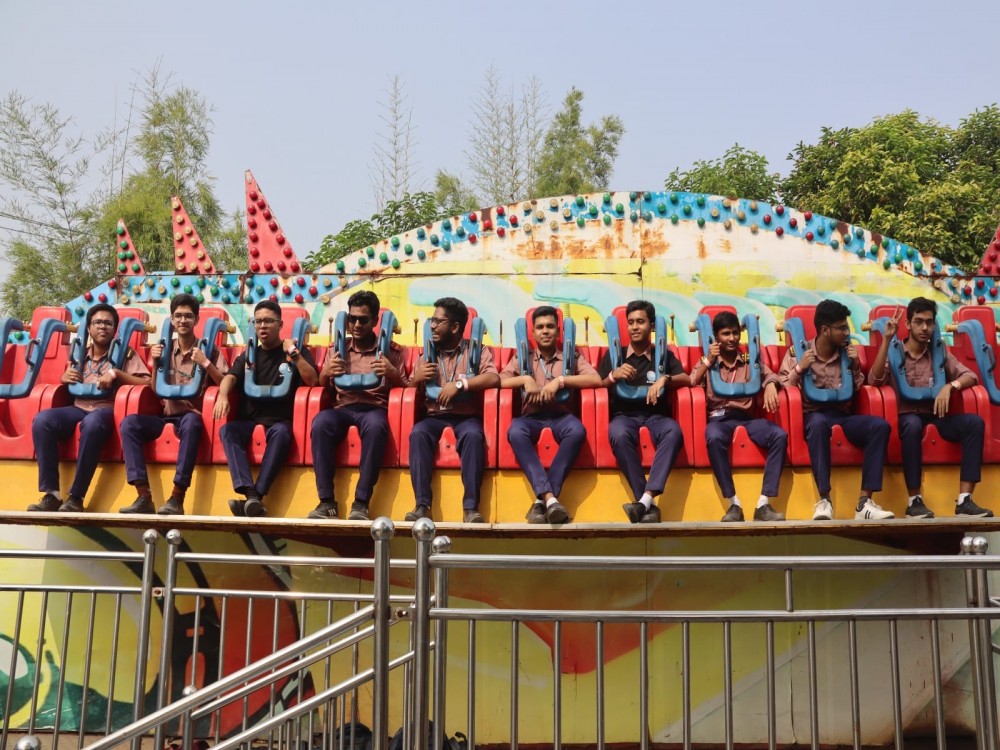 এইচএসসি ২০২৫ ব্যাচের শিক্ষার্থীদের শিক্ষা সফর