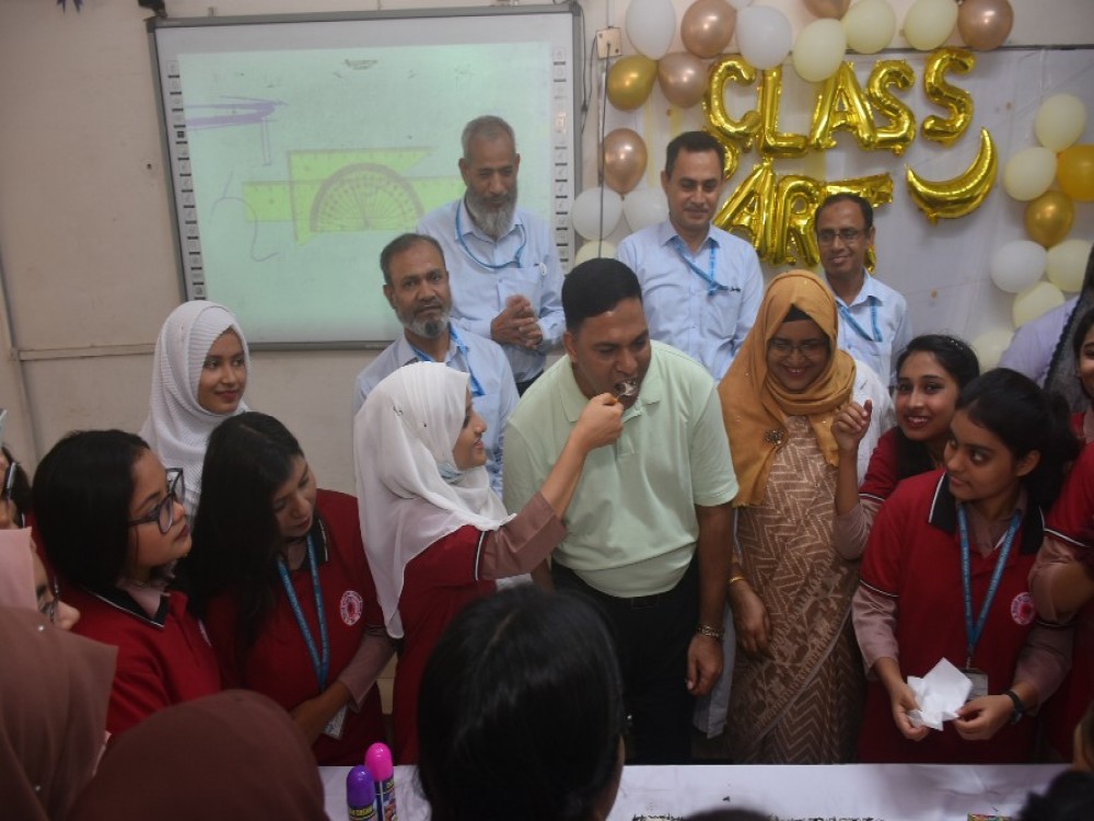 কলেজ ক্লাস পার্টি