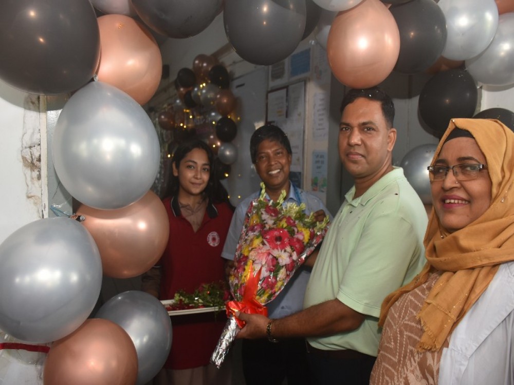 কলেজ ক্লাস পার্টি