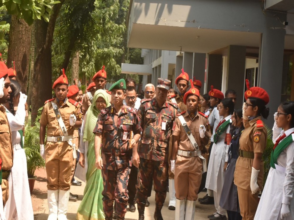 শহীদ মিনারের উদ্বোধন