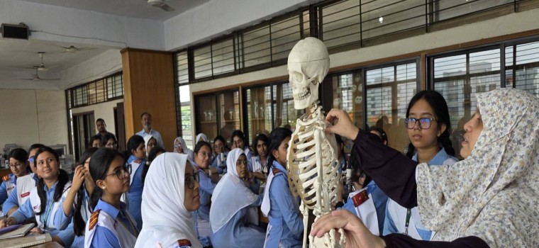 SSC-২০২৬ পরীক্ষার্থীদের প্র্যাকটিকাল প্র্যাকটিস সেশন।