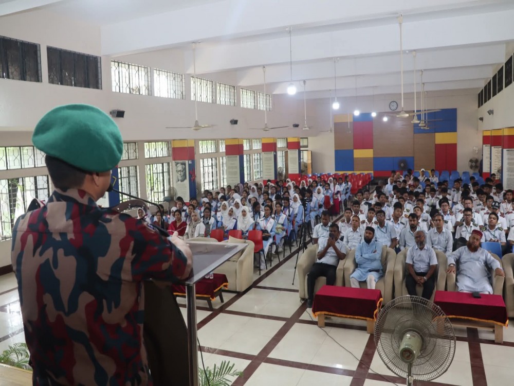 অষ্টম শ্রেণির বৃত্তি প্রাপ্ত শিক্ষার্থীদের সংবর্ধনা