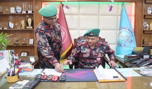 বিদায়ী অধ্যক্ষ স্যারের নিকট থেকে নতুন অধ্যক্ষ স্যারের